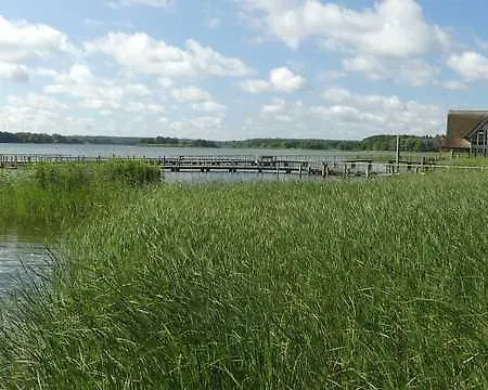 Wohnen Am See דירה *